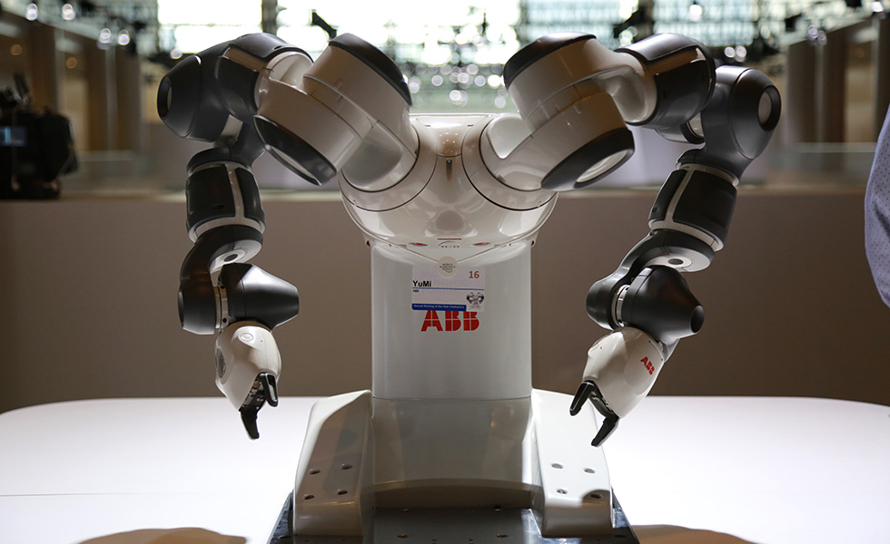“Co-Workers”主題機器人展亮相2016夏季達沃斯