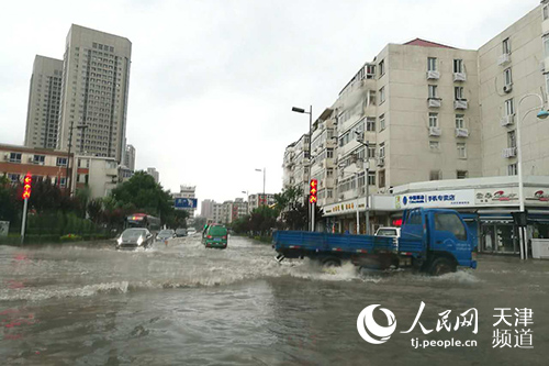 天津市因降雨采取交通管制的点位增至45处