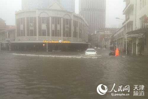 天津市因降雨采取交通管制的点位增至45处
