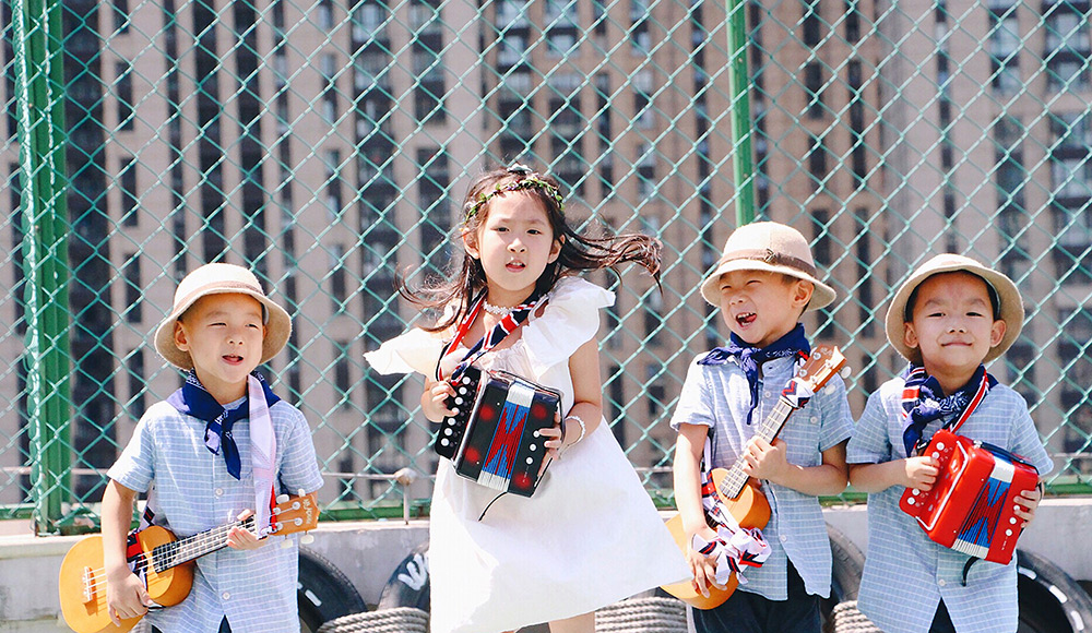小小音樂家“改革印記 致敬美好生活”天津慶祝改革開放40周年圖片展