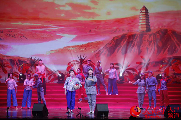 天津市河东区举办群众性文艺演出庆祝新中国成立70周年