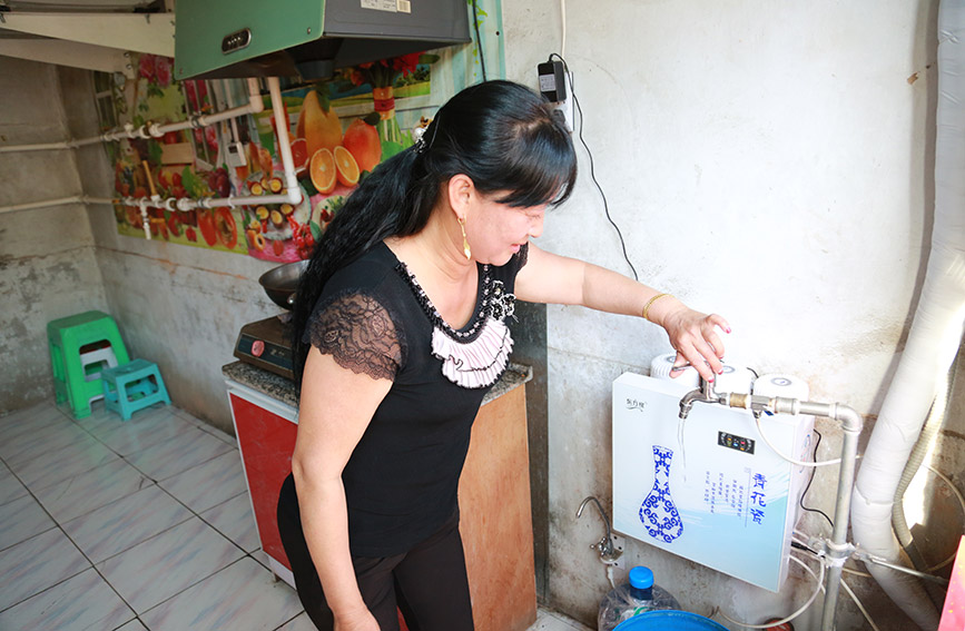 武清區村民在家中用水（資料圖）。人民網 崔新耀攝