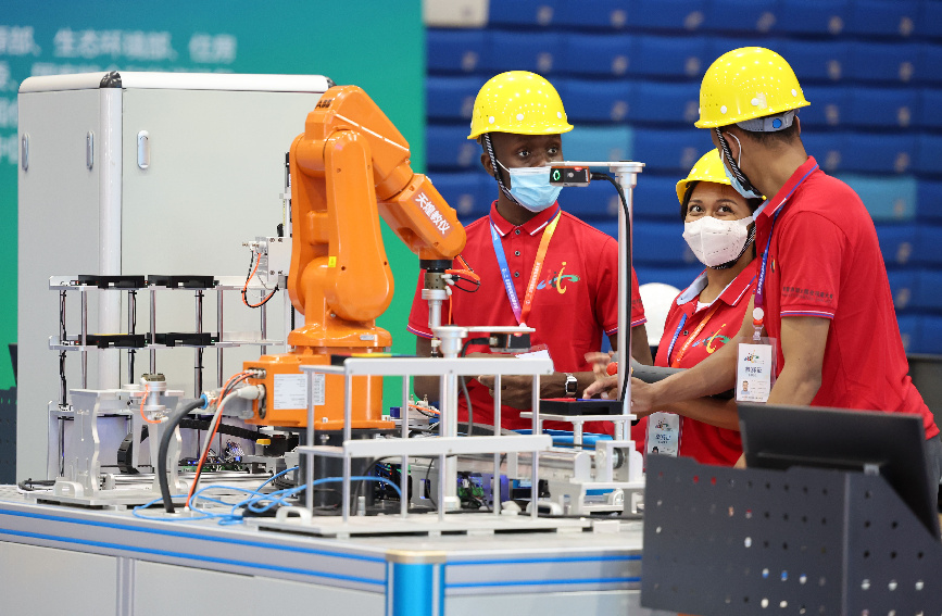 首屆世界職業院校技能大賽舉行。天津機電職業技術學院供圖