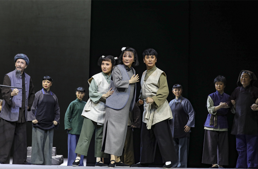 大型現代評劇《革命家庭》亮相濱湖劇院。崔憲偉 盛新源攝