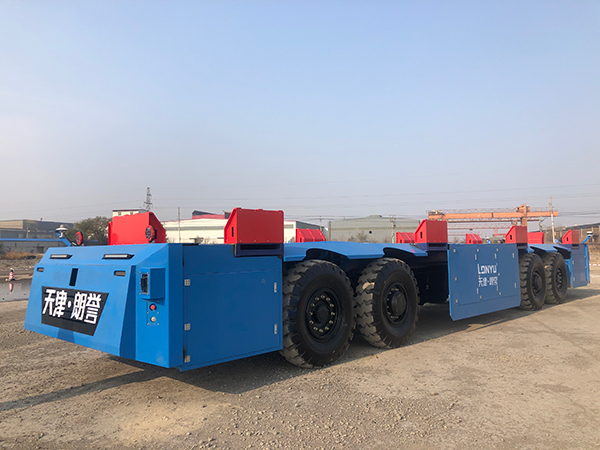 全載80噸增程式重載無人駕駛AGV在天津發布。天津朗譽機器人有限公司供圖