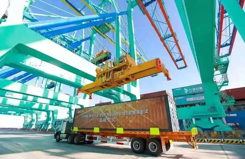 中国移动天津公司助力天津港打造“5G智慧港口”。中国移动供图