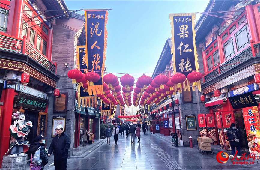 天津市古文化街張燈結彩迎新年。人民網記者 唐心怡攝 