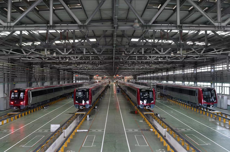 天津中車唐車軌道車輛有限公司發揮裝備制造龍頭企業優勢，讓天津制造的軌道列車跑出“加速度”。東麗區委宣傳部供圖