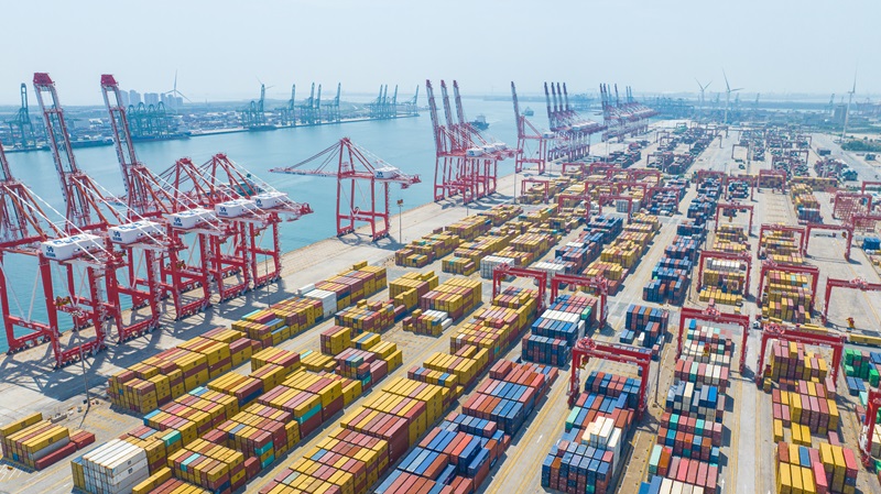全球首個“智慧零碳”碼頭——天津港第二集裝箱碼頭有限公司（航拍圖）。人民網 楊僧宇攝