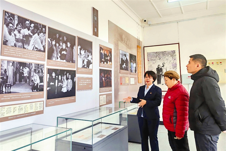 “缘起津沽 情系海河——周恩来邓颖超与曹禺”展在周恩来邓颖超纪念馆开展。摄影 记者 曹彤