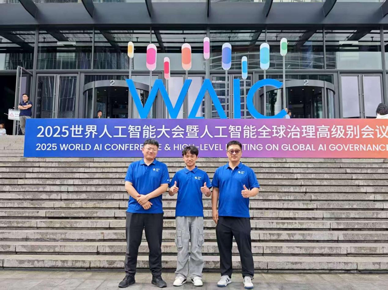 “非我莫属”团队合影。天津电子信息职业技术学院供图