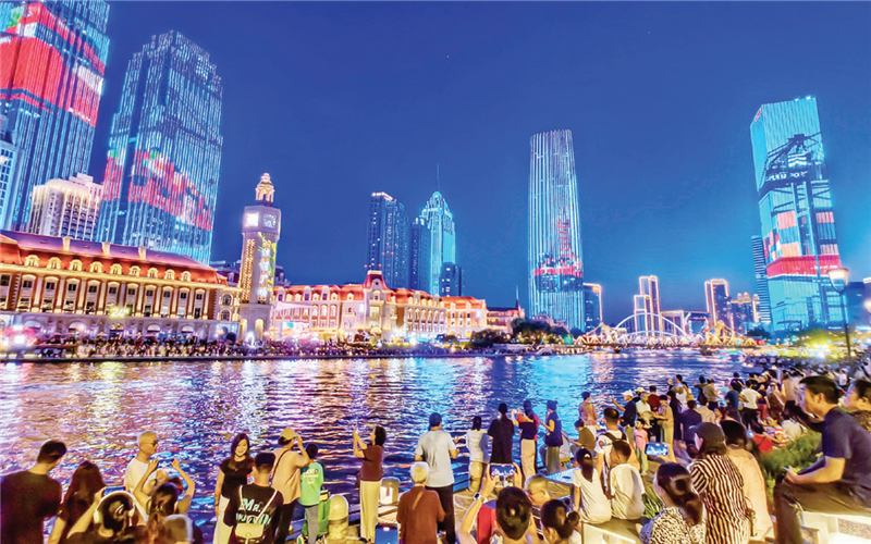 津城夜色美 盛情迎上合