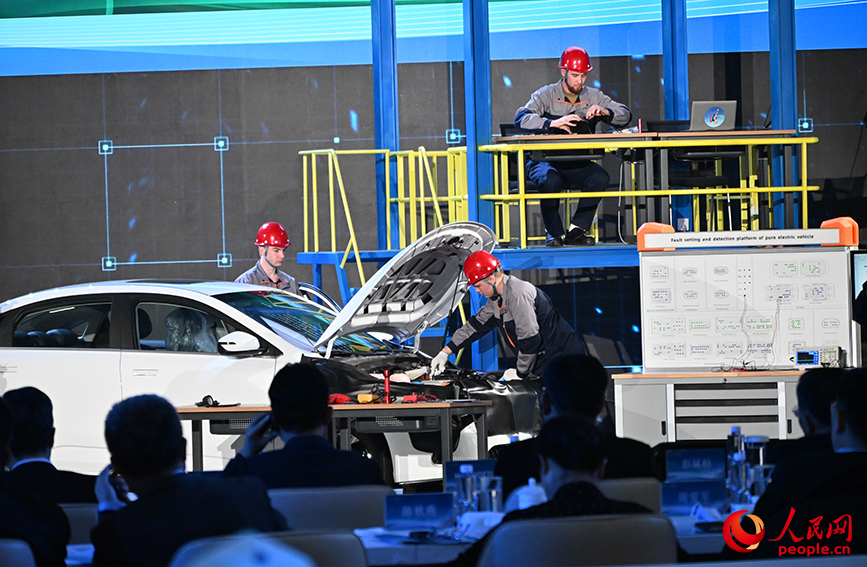 參賽選手在比賽中。人民網記者 孫一凡攝