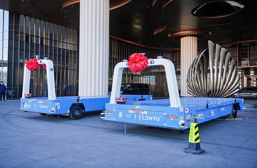 天津朗誉机器人有限公司发布“誉麒麟”“誉蛟龙”两大系列新产品。天津朗誉机器人有限公司供图