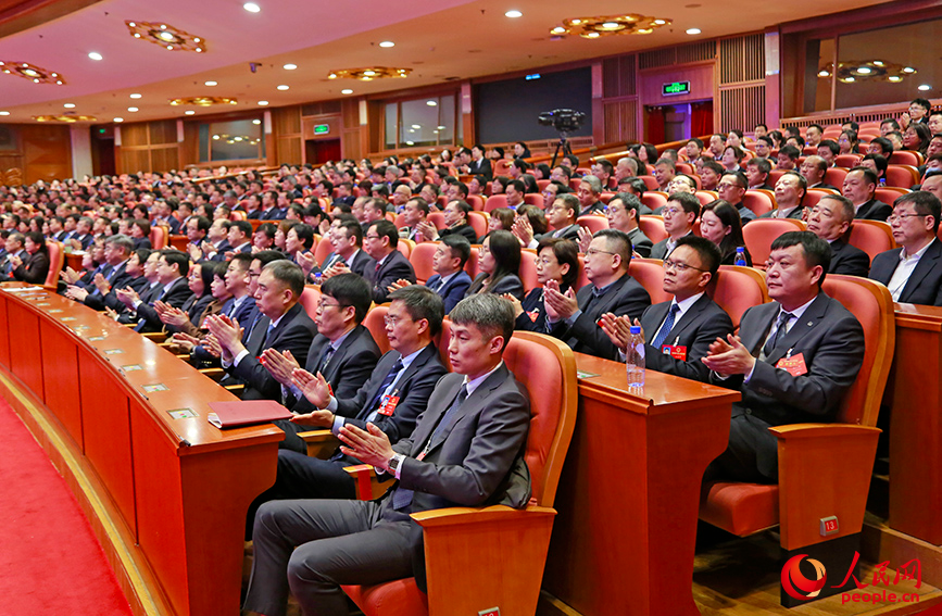 天津市第十八屆人民代表大會第四次會議在天津禮堂閉幕。人民網記者 崔新耀攝