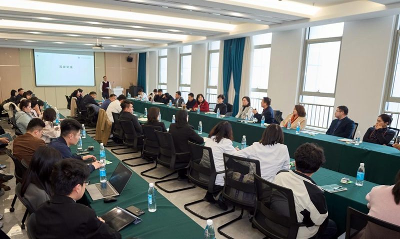 “创业100·追梦计划”第一次工作会议。天津滨海汽车工程职业学院供图