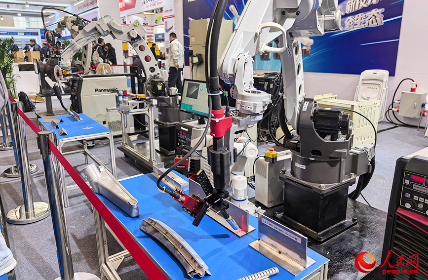 3月18日，天津工博会吸引众多制造业企业同台竞技。人民网记者 陶建摄