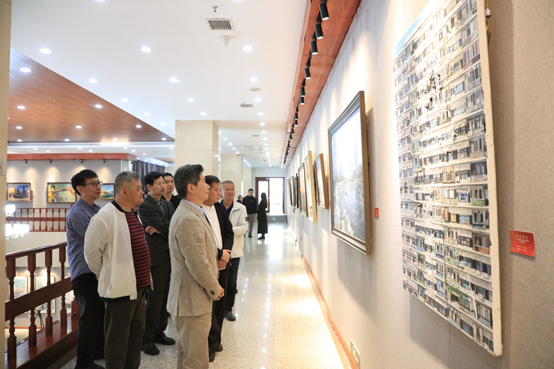 “墨彩津门——天津名家画天津美术作品展”西青区巡展开展​。西青区委宣传部供图