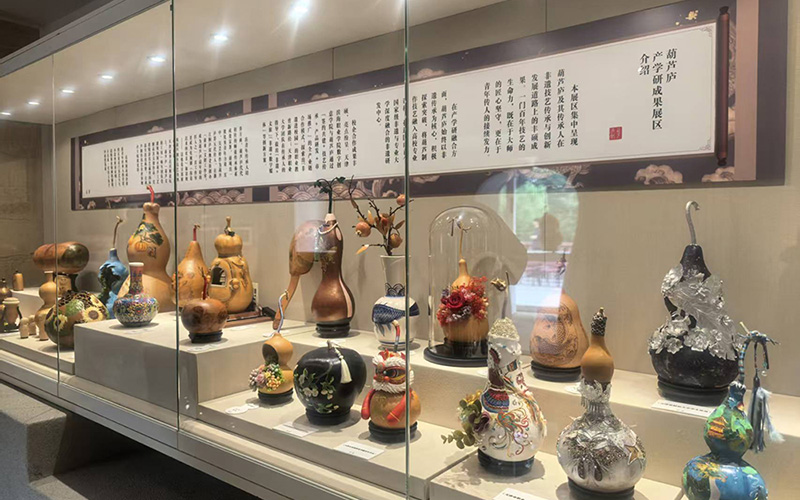 图为在中国农业博物馆展出的葫芦精品。宝坻区委宣传部供图