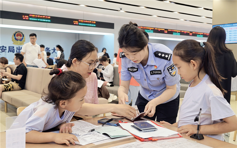 延時服務“不斷檔” 安全錦囊“隨身帶”