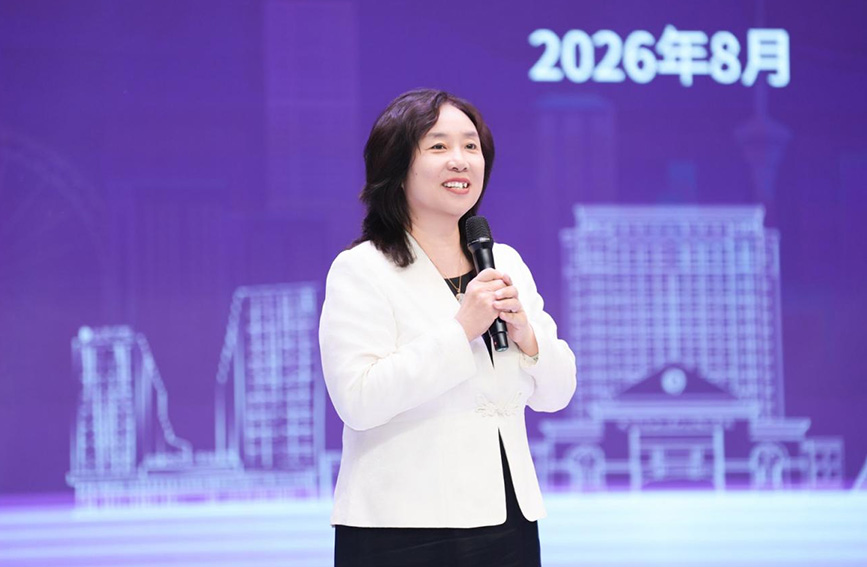 图为天津滨海汽车工程职业学院理事长贾秀芳在第十二期分享会上讲话。天津滨海汽车工程职业学院供图