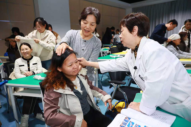 急救技术训练现场。天津医学高等专科学校供图
