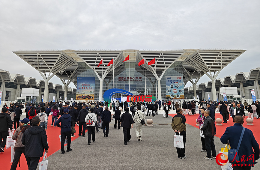 2026中国国际农业机械展览会在津举办。人民网记者 孙一凡摄